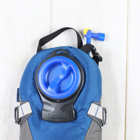 Camelbak Blue Nylon Unbottle Hydration Pack Style Hiking Run Bag Backpack - Picture 2 of 10